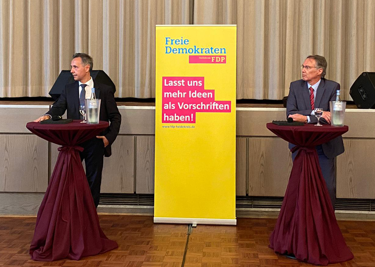 Herausforderer Jens Grote und Landrat Manfred Ostermann